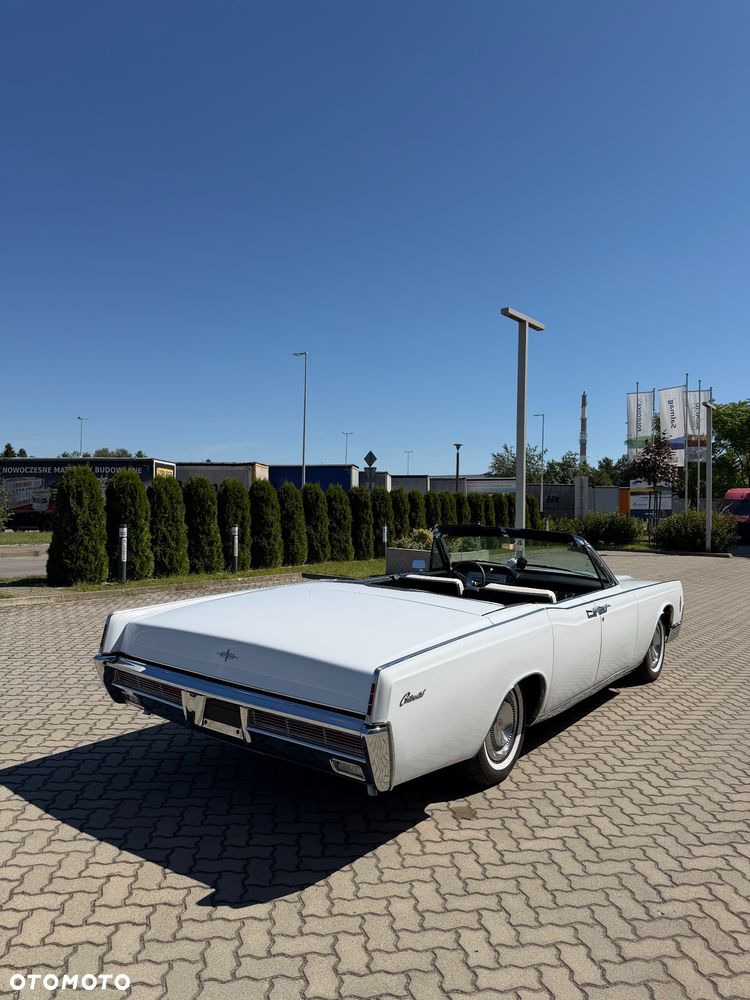 Lincoln Continental - 4
