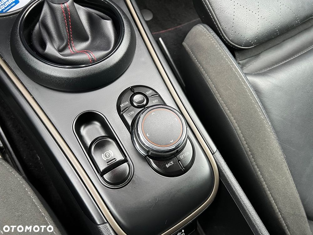 MINI John Cooper Works ALL4 sport - 31