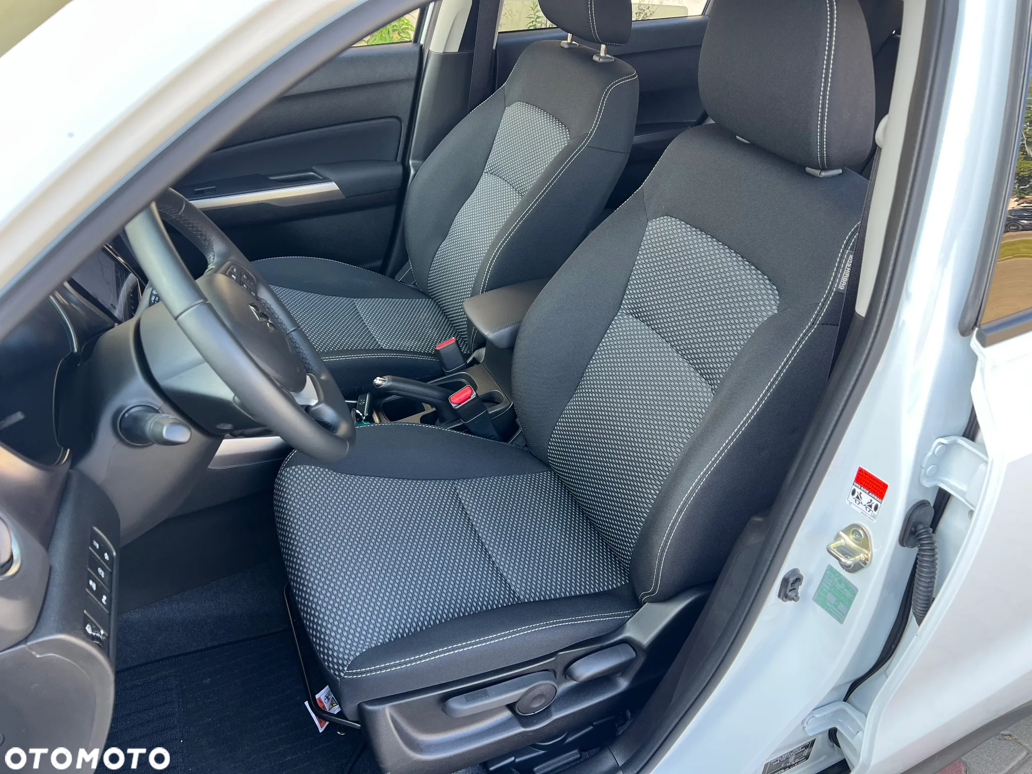 Suzuki Vitara 1.4 Boosterjet mHEV Premium Plus 2WD - 10