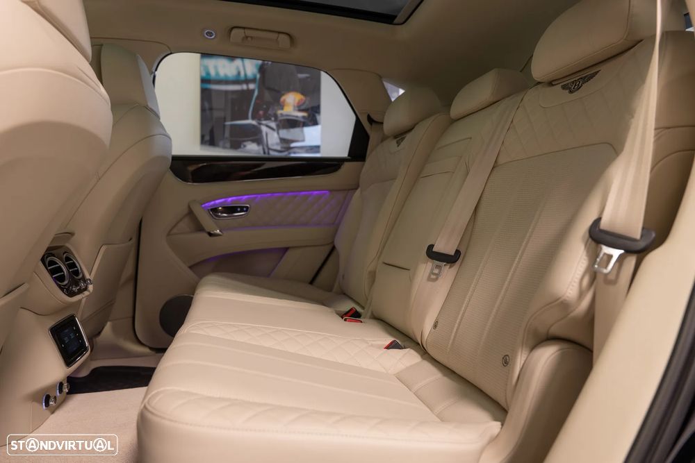 Bentley Bentayga W12 Mulliner - 12