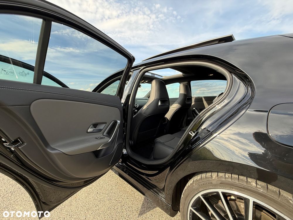 Mercedes-Benz Klasa A AMG 35 4Matic AMG Speedshift DCT 7G - 29