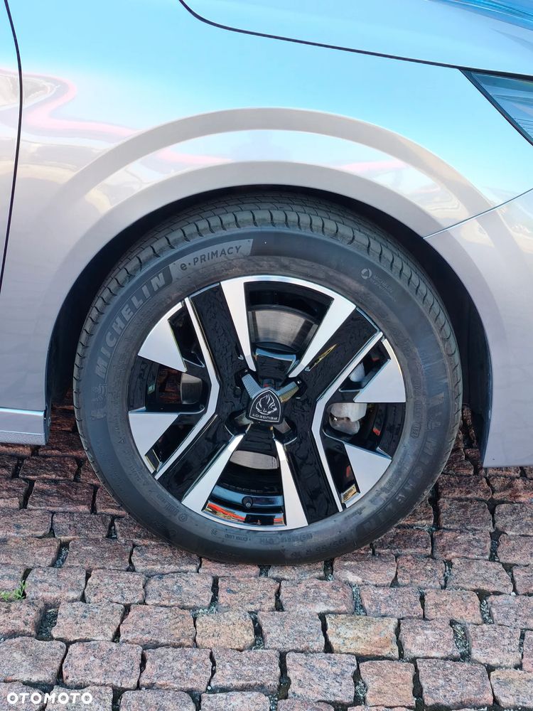 Peugeot 208 1.2 T Allure S&S - 12