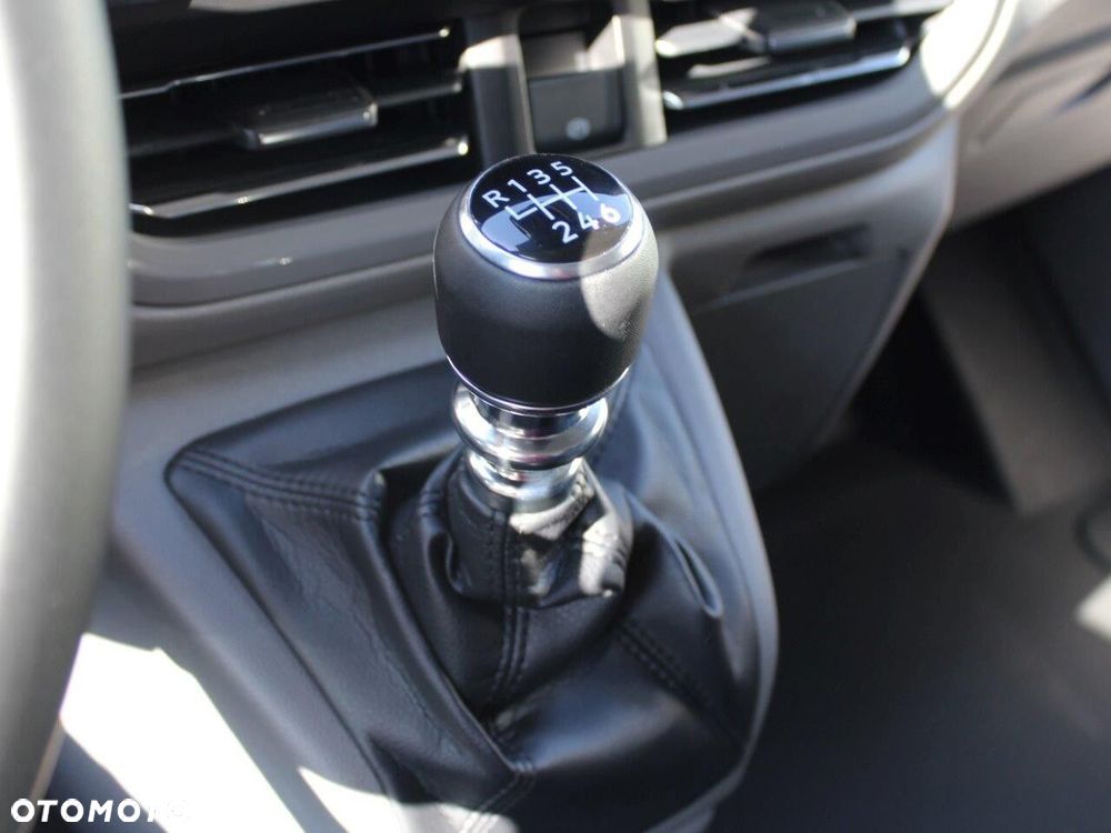 Volkswagen Transporter Edition 2.0 TDI Manual - 21