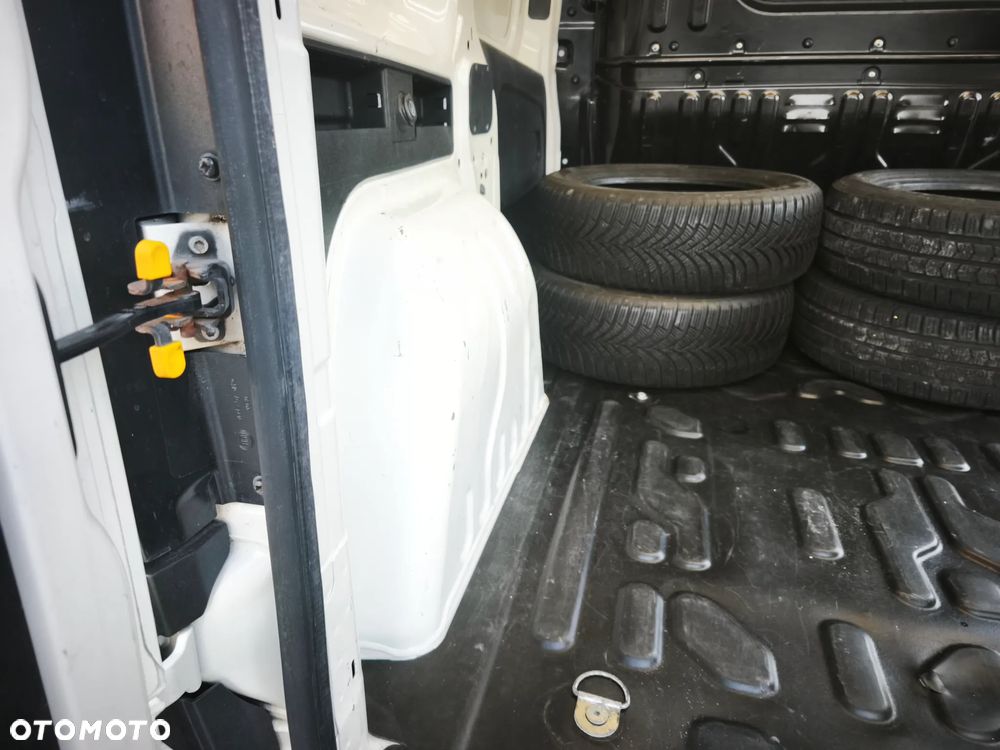 Fiat Doblo II 1.4 16V 95KM PB+LPG, Skrzynia 6-bieg., Klimatyzacja - 18