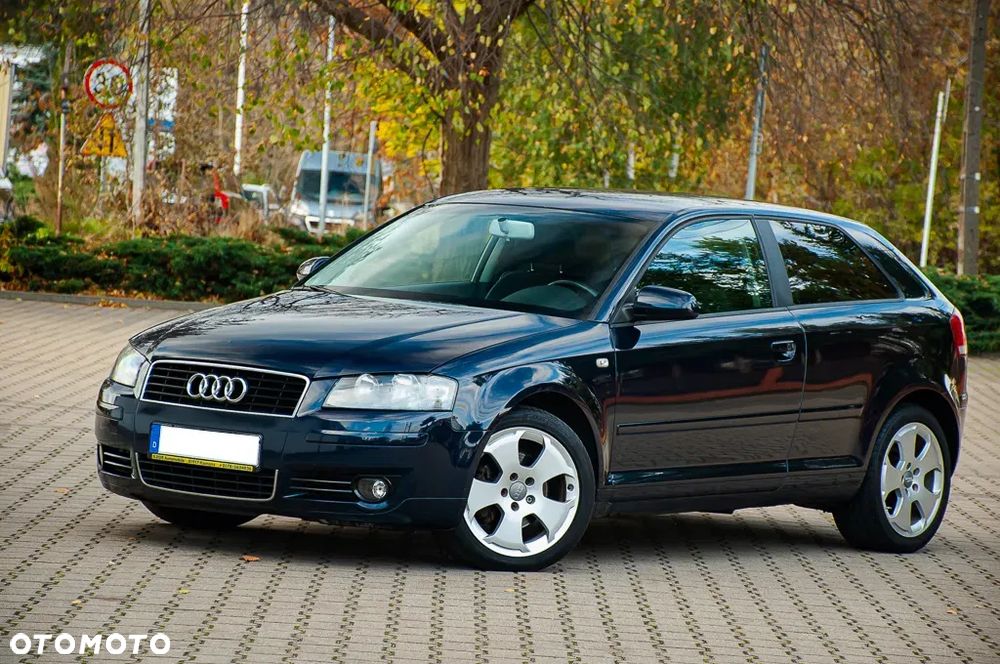 Audi A3 3-drzwiowe 2.0 FSI Attraction - 9