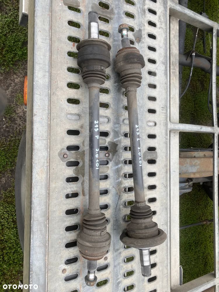 MERCEDES 213 polos tylna prawa lewa 2.0 cdi - 1