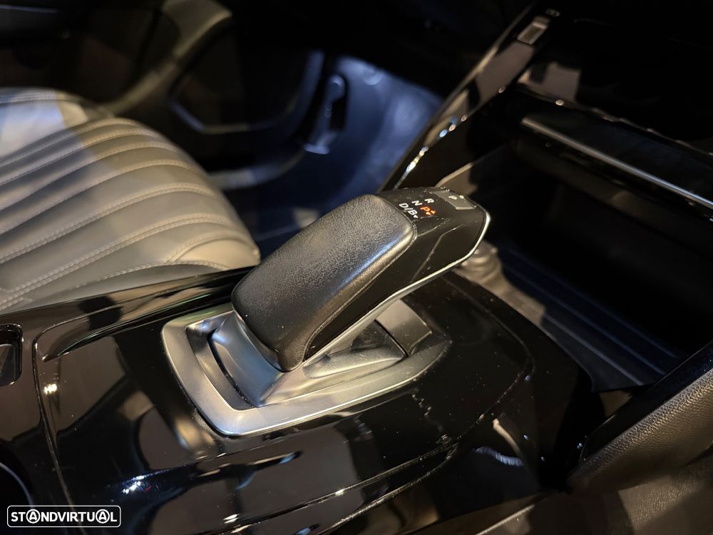 Peugeot e-2008 GT Pack - 36