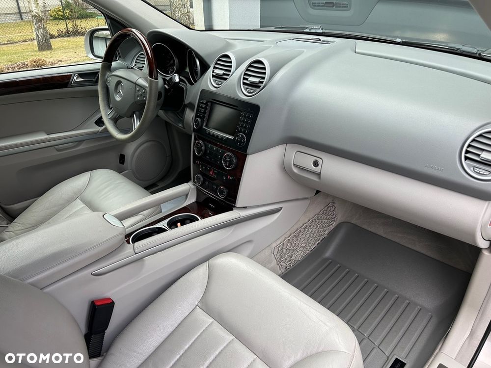 Mercedes-Benz ML 320 CDI 4Matic 7G-TRONIC Edition 10 - 32