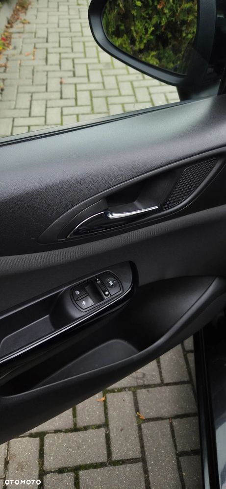 Opel Corsa 1.2 Cosmo - 22