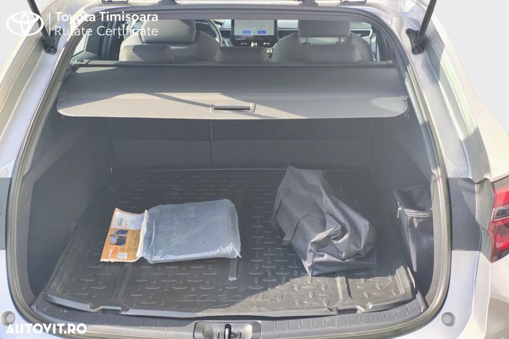 Toyota Corolla 1.8 HSD Business - 11