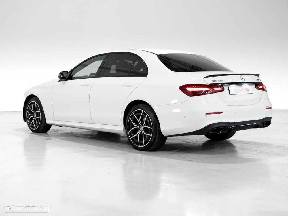 Mercedes-Benz E 300 de AMG Line - 4