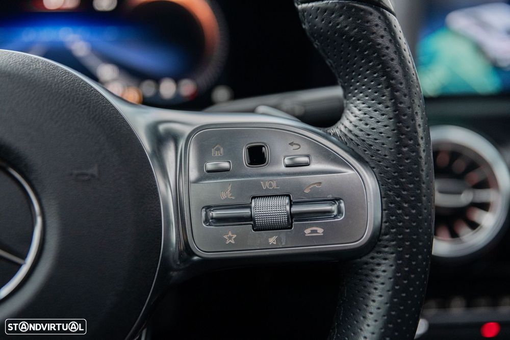 Mercedes-Benz CLA 200 - 55