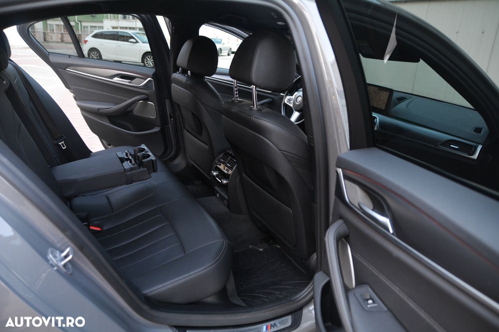 BMW Seria 5 530d AT MHEV - 11