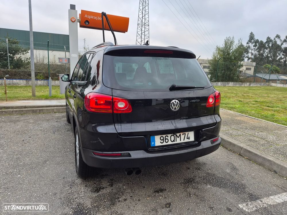 VW Tiguan 2.0 TDi DPF BlueMotion Trend & Fun - 4