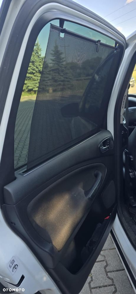 Ford S-Max - 13