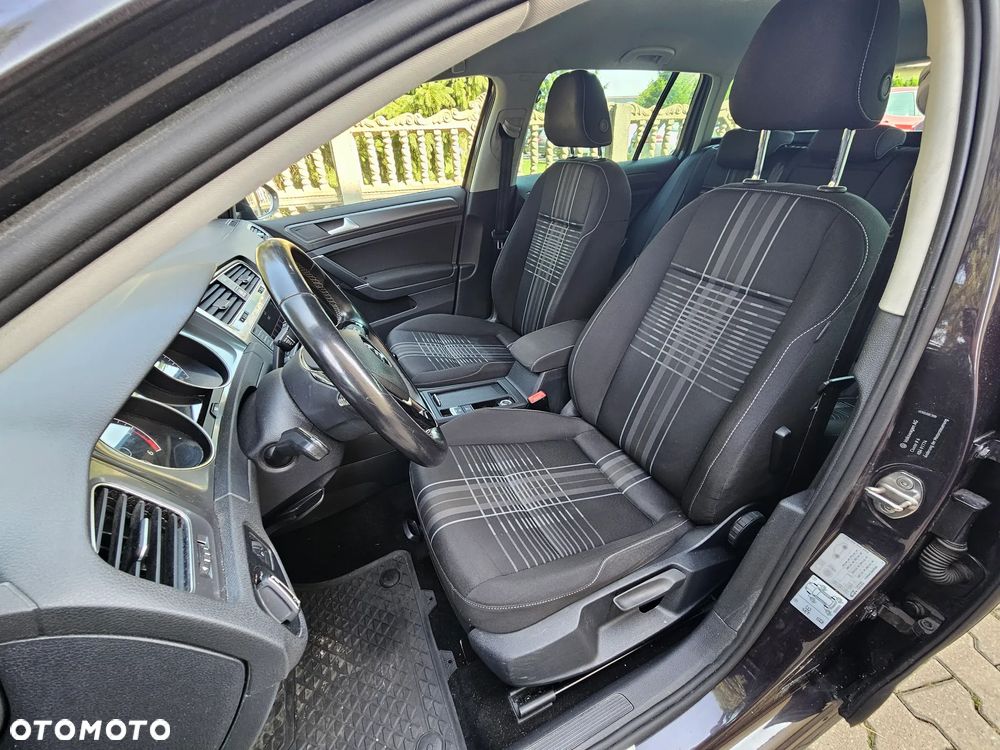 Volkswagen Golf 2.0 TDI BlueMotion Technology Lounge - 17
