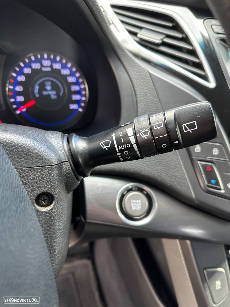 Hyundai i40 SW 1.7 CRDi Blue Comfort - 24