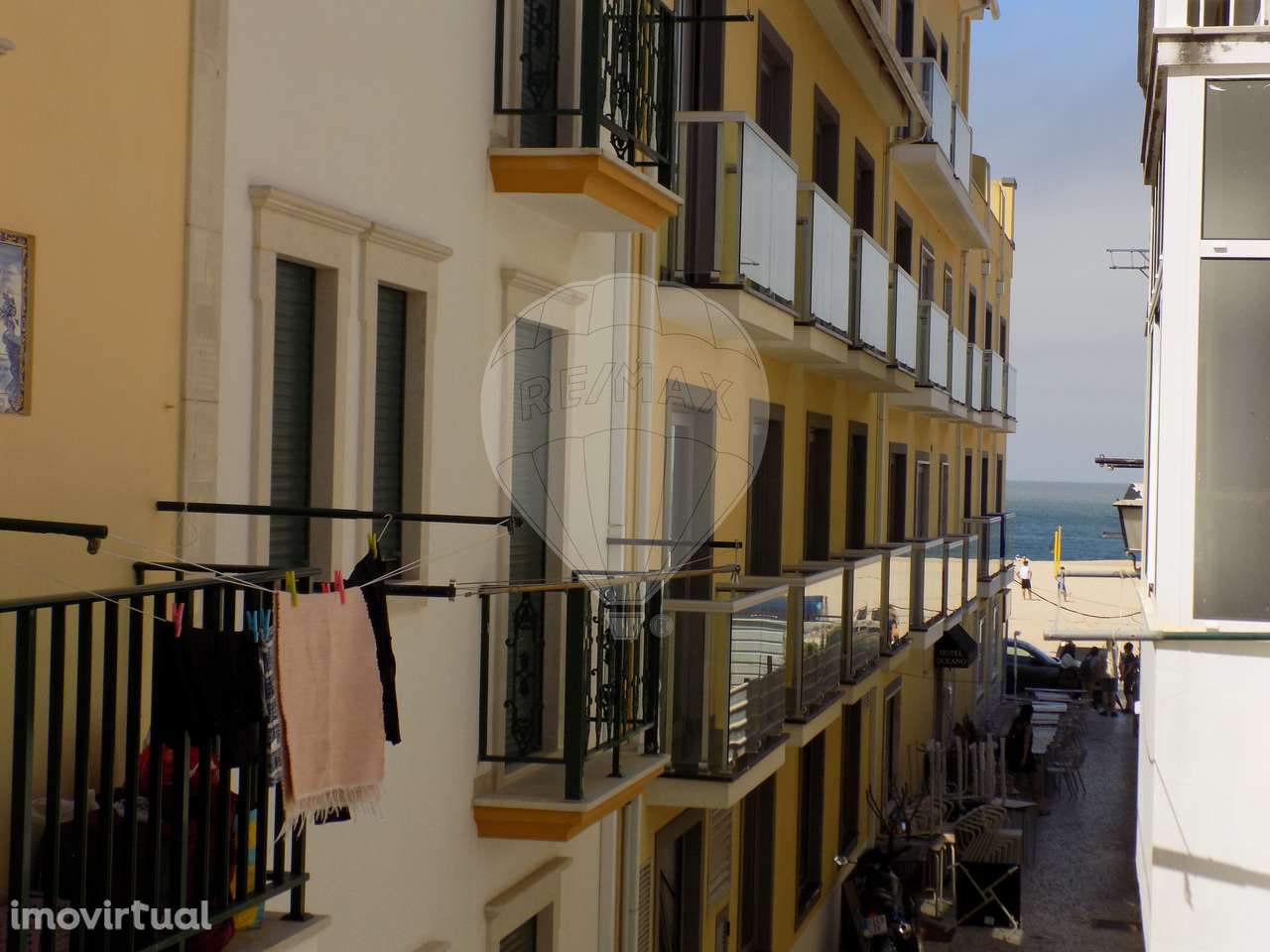 Apartamento T2 com Sotão situado no coração da Nazaré - Grande imagem: 2/27