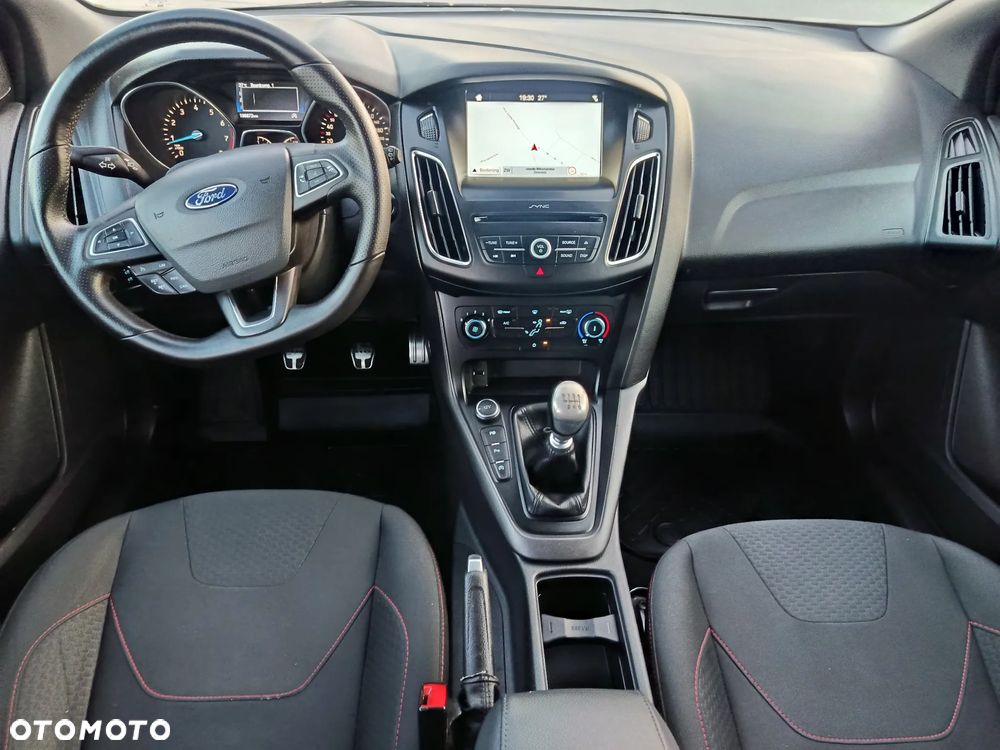 Ford Focus 1.5 EcoBoost STart-Stopp-System ST-LINE - 25