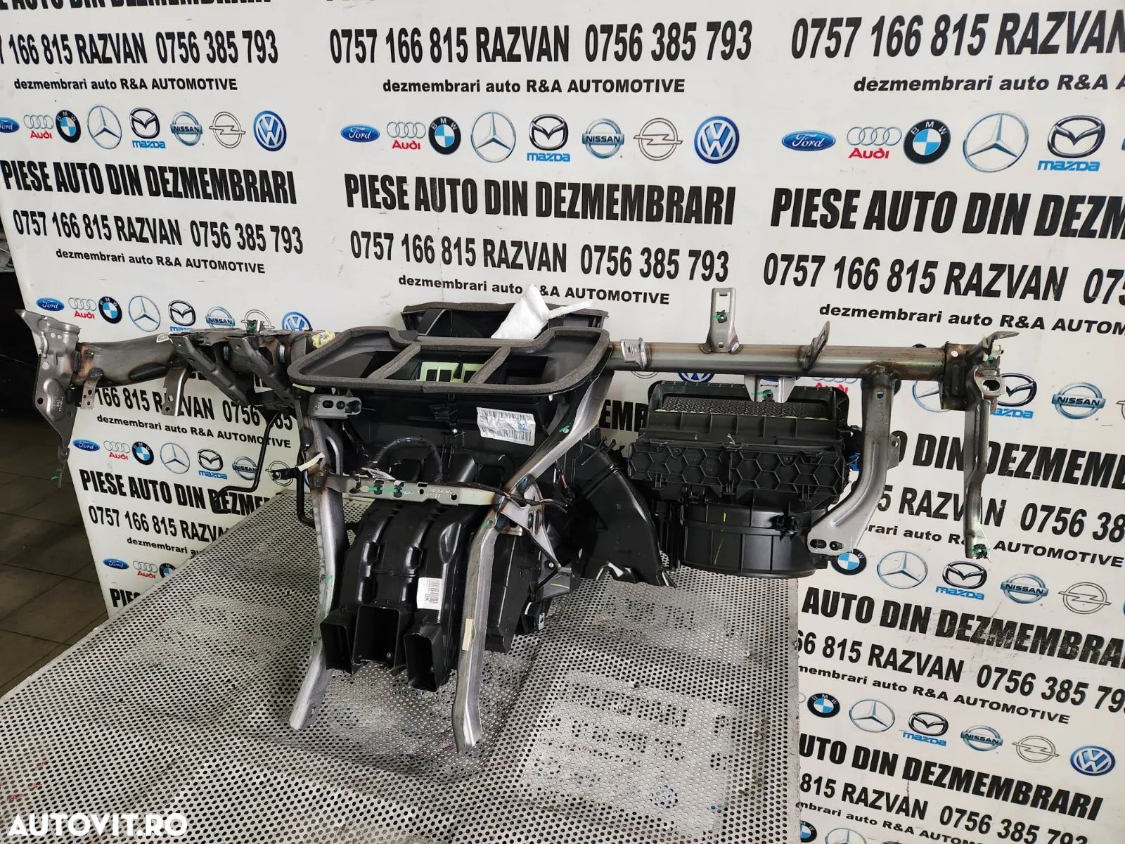 Traversa Armatura Carcasa Aeroterma Tulumba Bord Vw T-Roc Volan Stanga Dezmembrez Vw T-Roc - Dezmem - 1