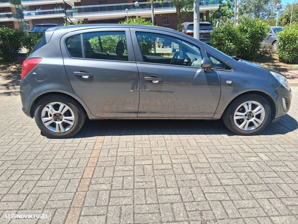 Opel Corsa 1.2 Connect - 2