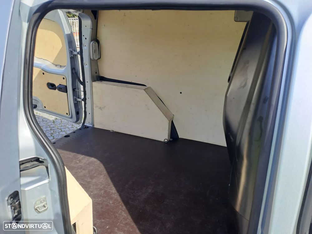 Renault Kangoo 95 CV 3 Lugares - 12