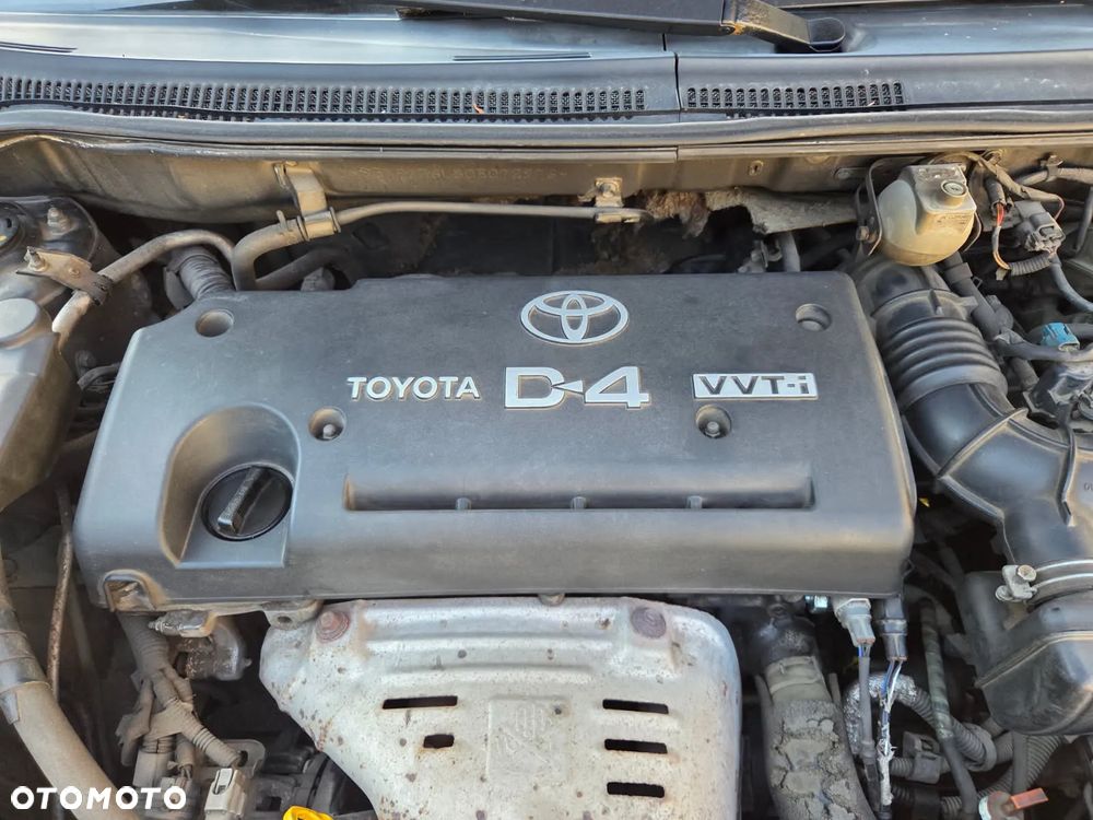 Toyota Avensis 2.0 VVT-i Sol - 2