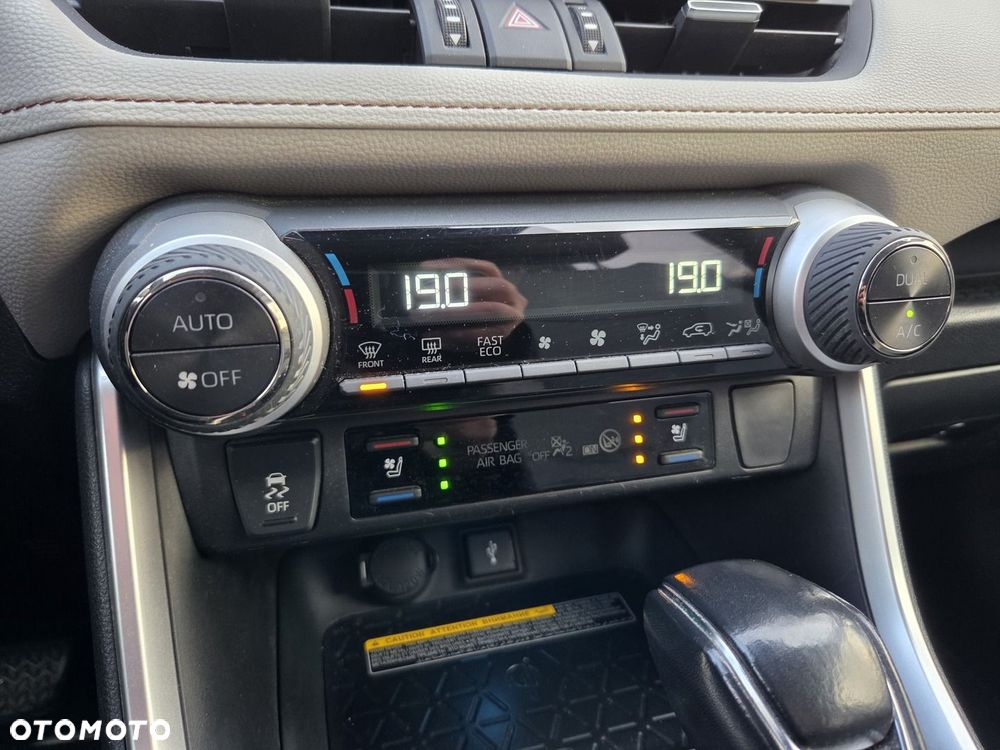 Toyota RAV4 2.5 Hybrid Executive 4x4 - 24