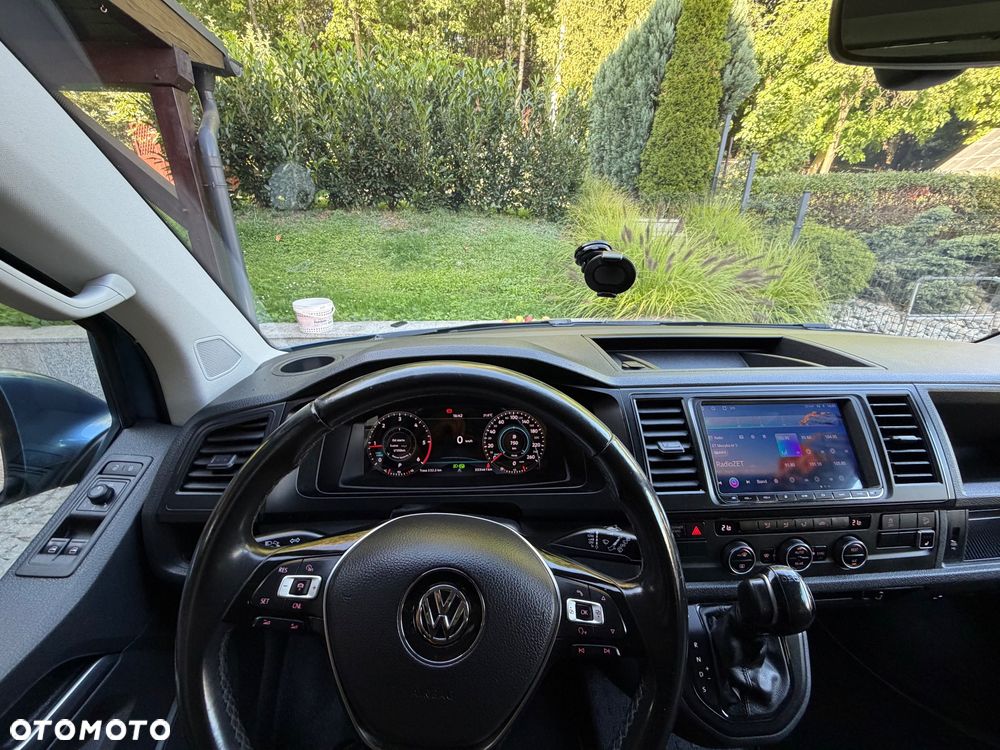 Volkswagen Caravelle - 12