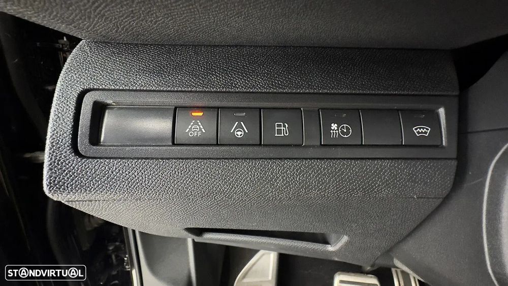Peugeot 3008 1.6 Hybrid GT e-EAT8 - 33