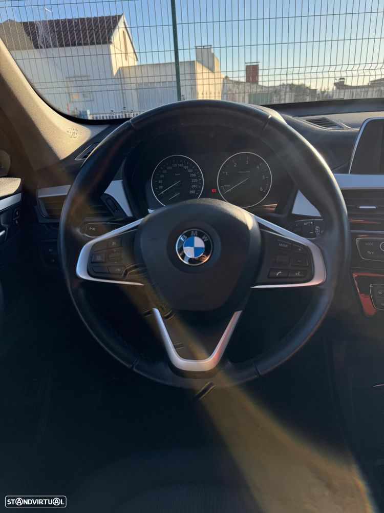 BMW X1 xDrive18d Sport Line - 14