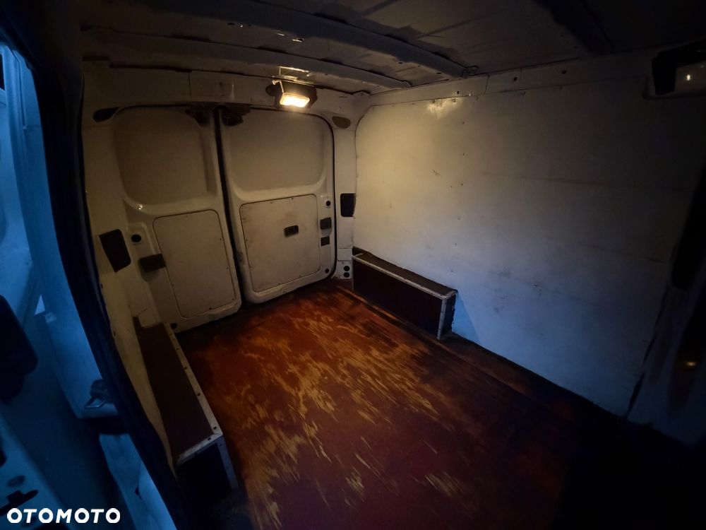 Nissan NV200 - 13