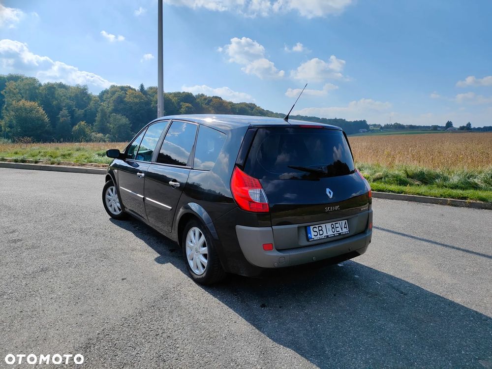 Renault Grand Scenic - 14