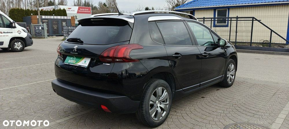 Peugeot 2008 1.2 Pure Tech GPF Style - 4