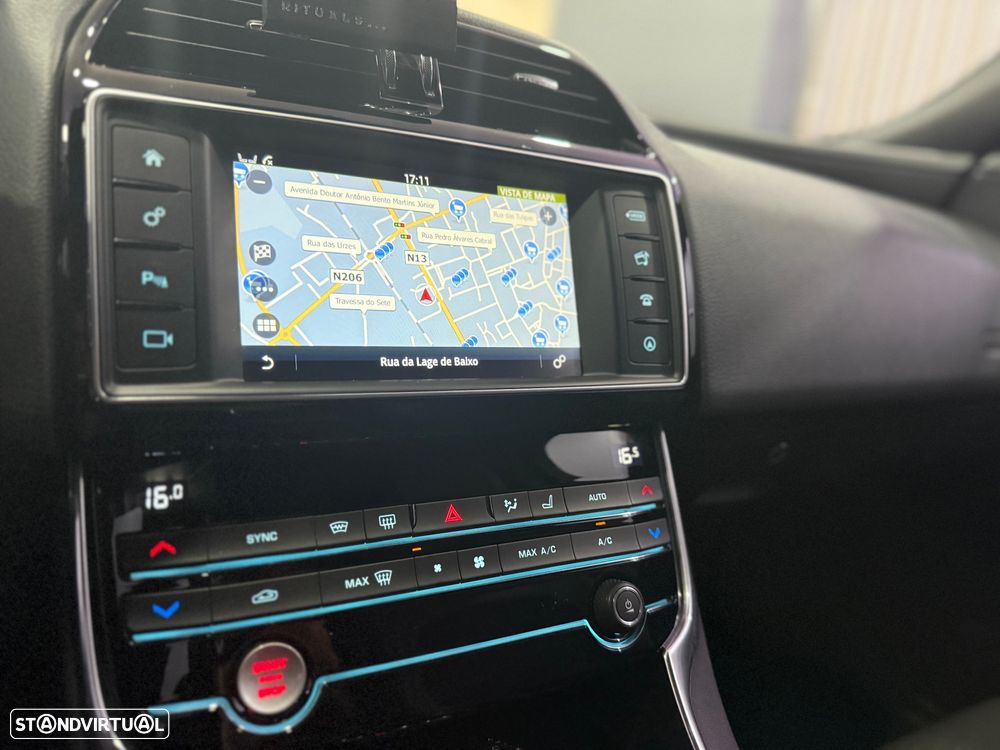 Jaguar XE 2.0 D R-Sport Aut. - 19