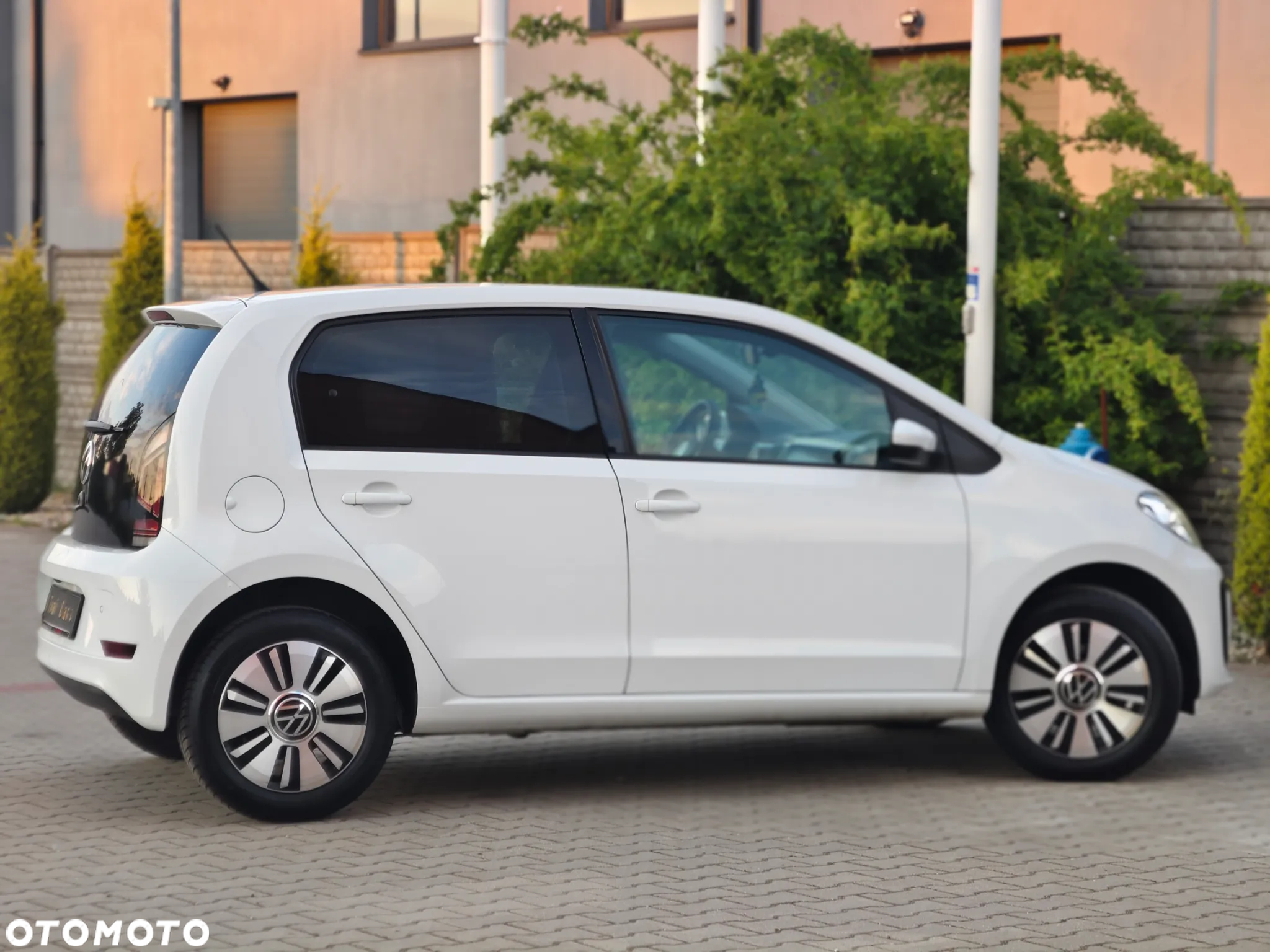 Volkswagen up! 1.0 White Style - 4