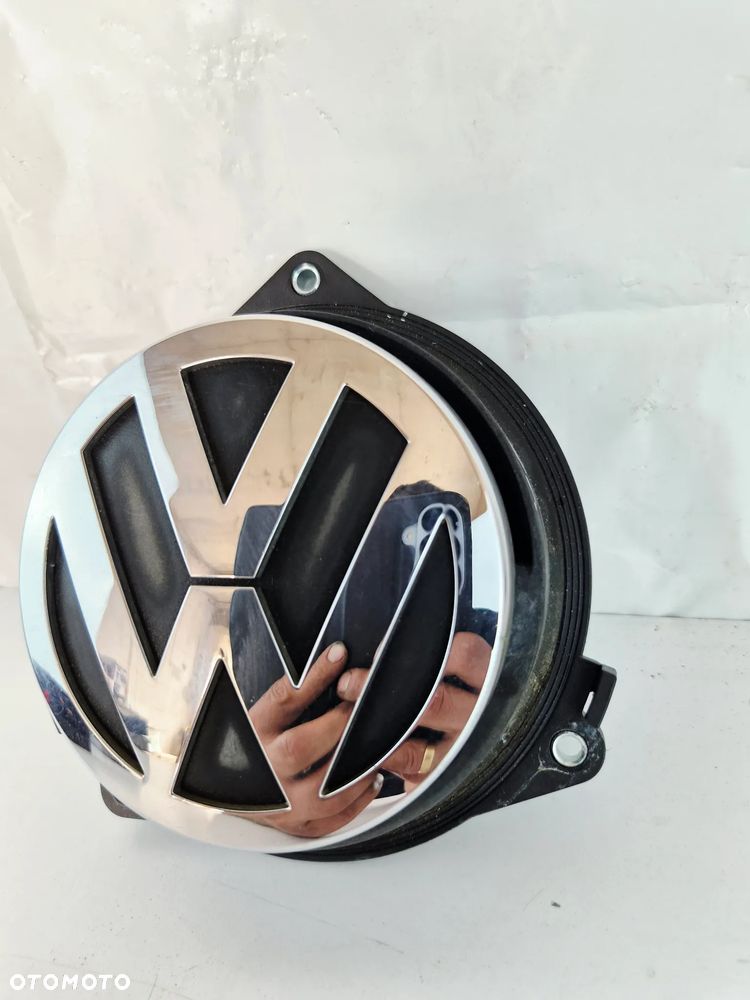 Klamka Znaczek Logo Klapy Bagażnika Tył 3C5827469E VW Passat B6 - 4