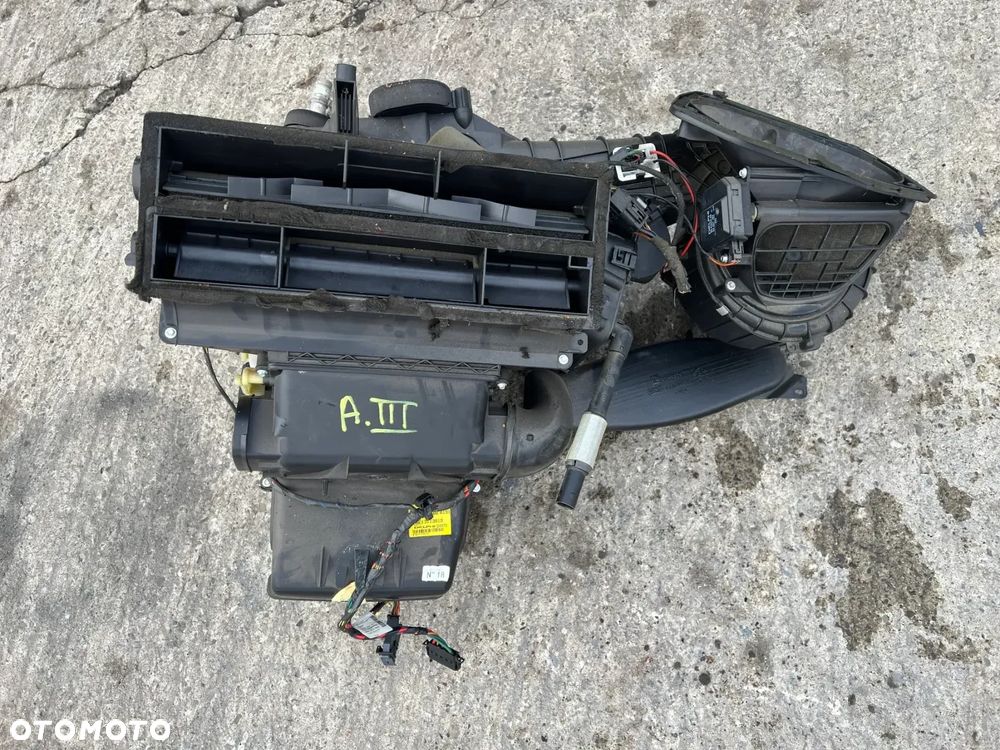 Nagrzewnica Delphi Opel Astra H III 13113819 - 1