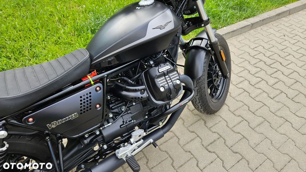 Moto Guzzi V9 - 2