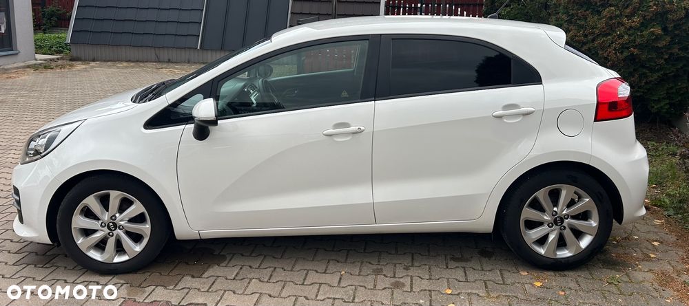 Kia Rio 1.4 Dream Team Edition - 4