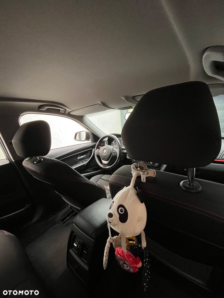 BMW Seria 3 320d - 27