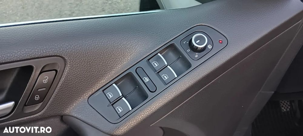 Volkswagen Tiguan 2.0 TDI DPF 4Motion BlueMotion Technology Lounge Sport & Style - 7