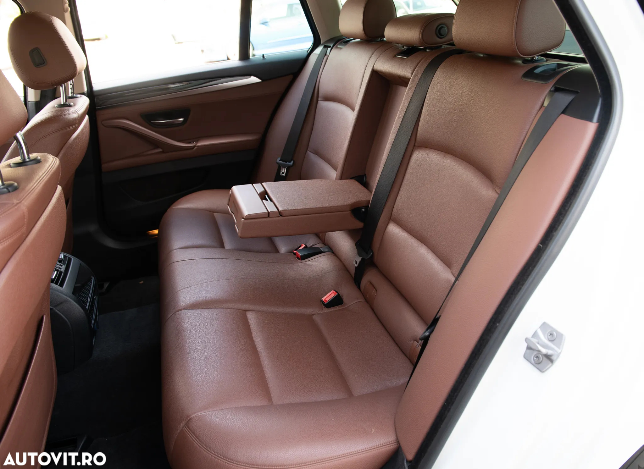 BMW Seria 5 525d Touring Aut. - 36