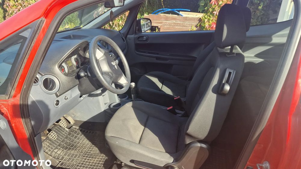 Mitsubishi Colt - 9