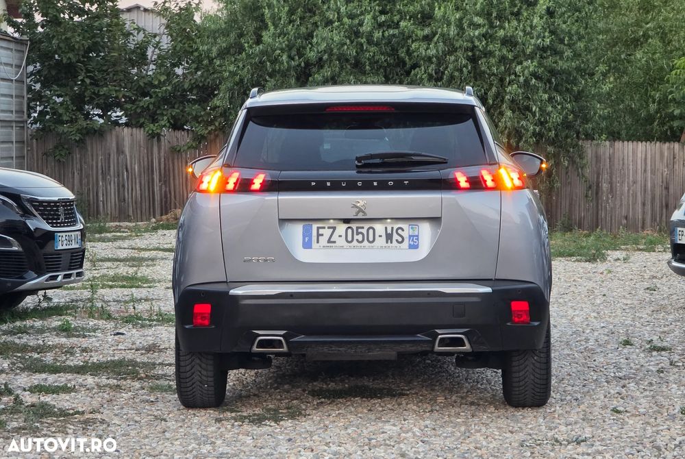 Peugeot 2008 PureTech 130 EAT8 GT - 13