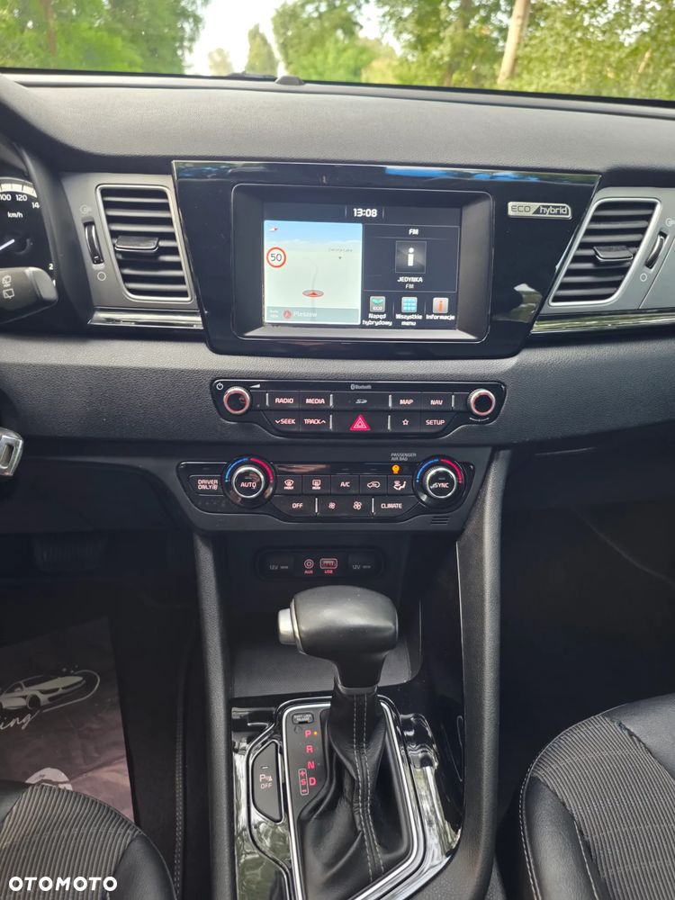 Kia Niro 1.6 GDI Hybrid L Business Line - 23