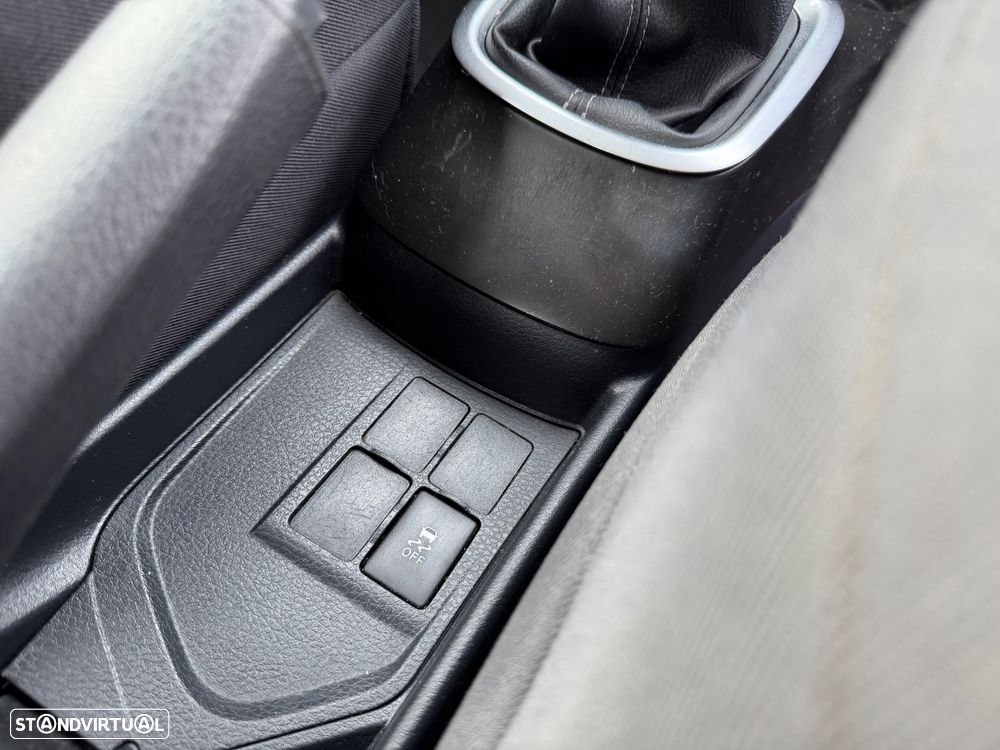 Toyota Yaris 1.4 D-4D Comfort+P.Style - 39