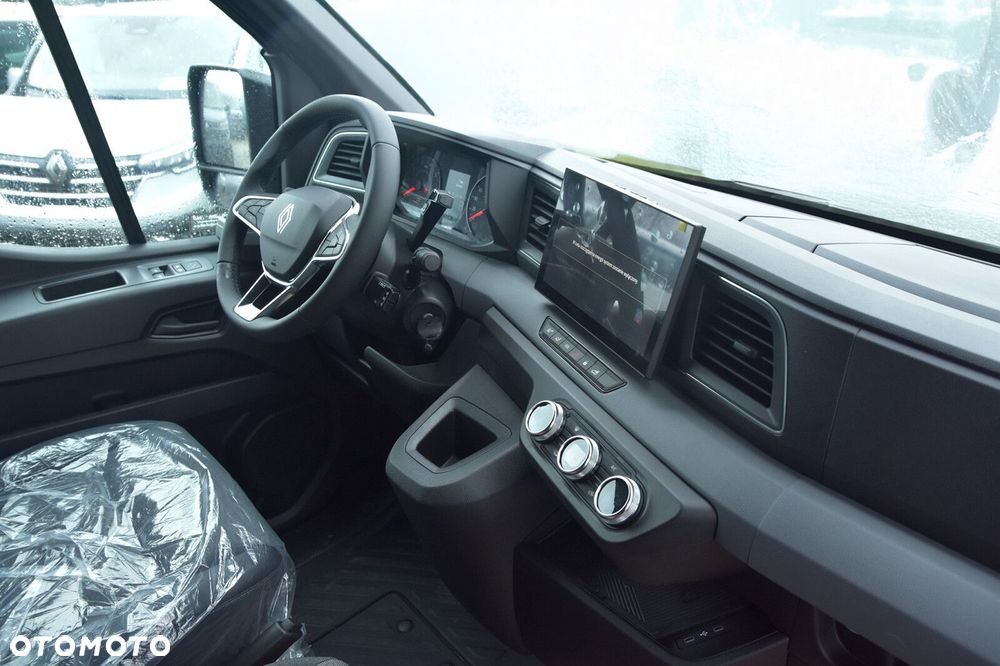 Renault Master Furgon L2H2 170KM Automat AT9 - 17