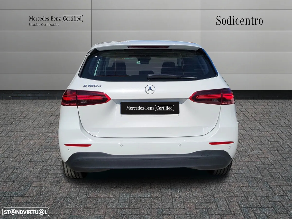 Mercedes-Benz B 180 d - 8