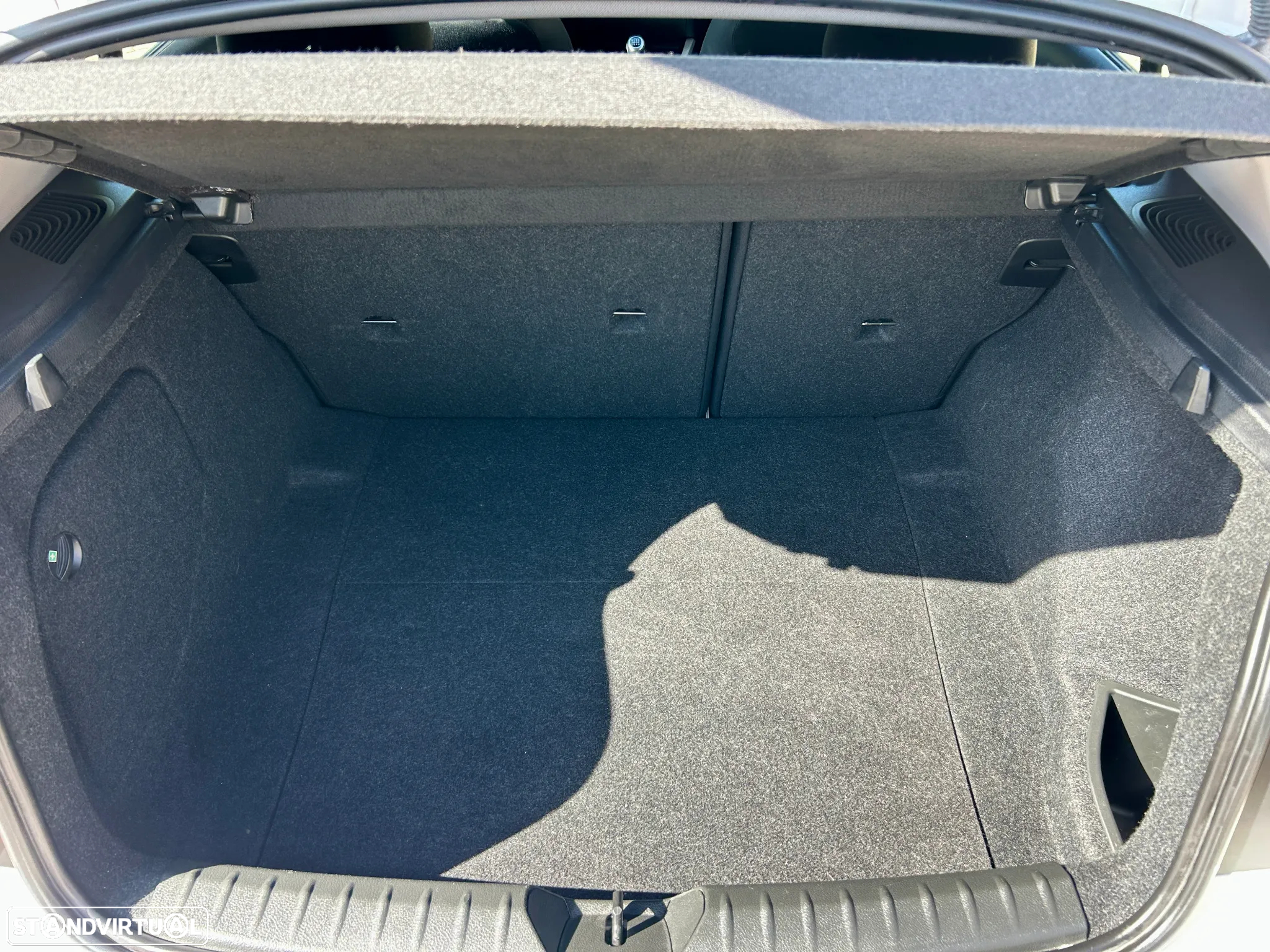 BMW 120 d Line Urban - 24
